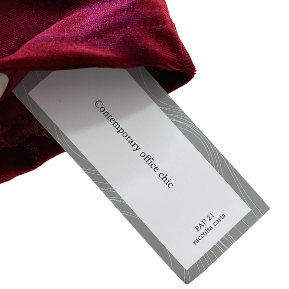 Velvet Sweetheart Neck Lantern Sleeve Top - Picture 6 of 10